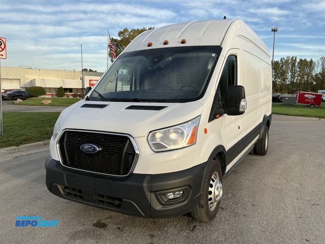Lot 2-67205 - 2022 Ford Transit 350 Cargo Van RWD