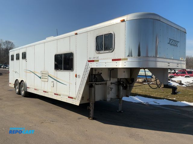Lot 2-42361 - 2002 Exiss 8310 Horse Trailer with Living Quarters Wires hanging off of axel