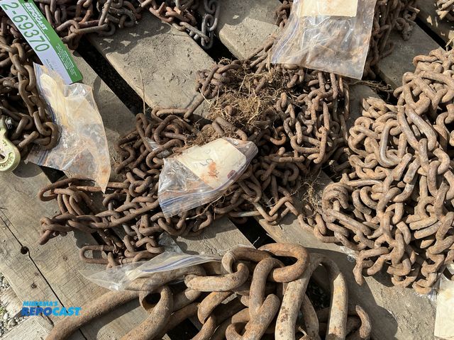 Lot 2-69361 - single tractor chain 18 inches wide x 84 inches long