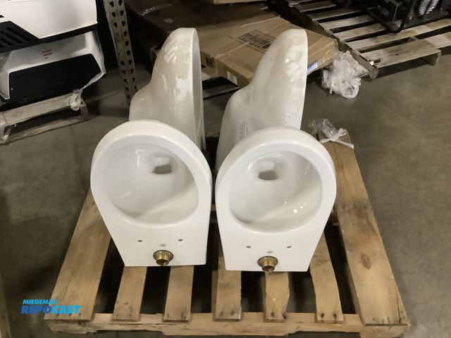 Lot 2-27250 - 4 White Commercial Toilets