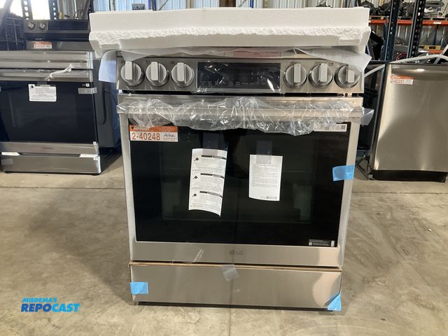 Lot 2-40248 - Scratch & Dent Gas LG LSGL6335X 7.4 Cu. Ft. Smart Gas Dryer with Sensor Dry - White Range