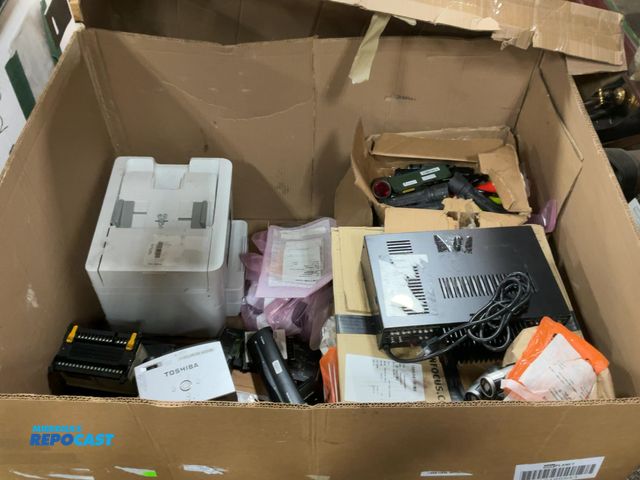 Lot 2-14710 - Large box with miscellaneous items: Epson Printer (WF-C4810), amplifier (EY563651400037), flashlight...