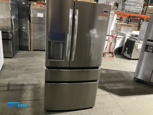 Lot 2-46478 - Scratch & Dent Frigidaire GRMS2773AF03 Refrigerator/Freezer