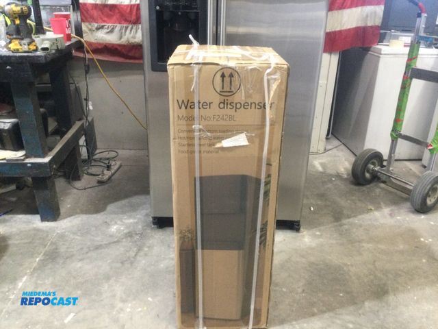 Lot 2-59201 - New water dispenser botton loading water dispenser convenient bottom loading
hot/normal/cold 
stainl...