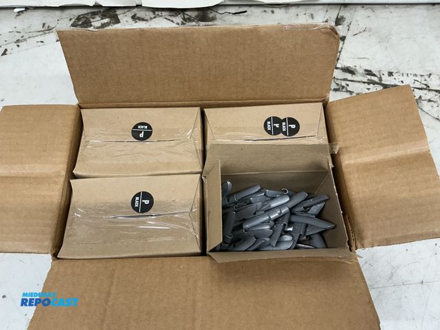 Lot 2-24831 - case of 2 ounce P200s perfect equipment coated lead wheel weights 4 boxes of 50