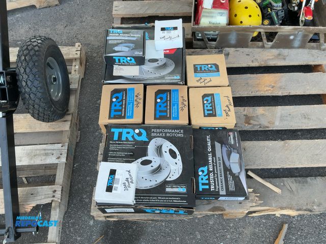 Lot 2-95978 - TRQ brake parts for Honda Accord.