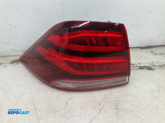 Lot 2-19381 - Tail Light Fits Mercedes-Benz GLE350 GLE400 2016 2017 2018