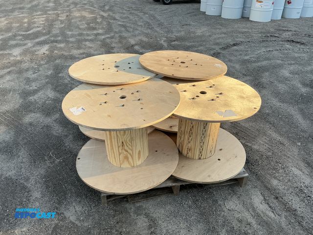 Lot 2-94311 - Lot of (4) Wooden Spools