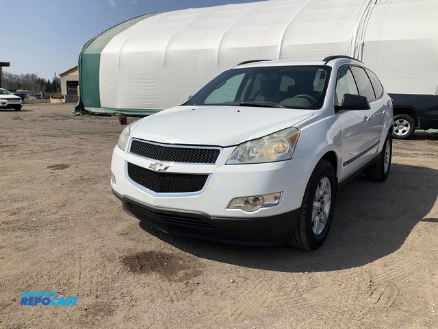 Lot 2-23978 - 2010 Chevrolet Traverse LS SUV FWD