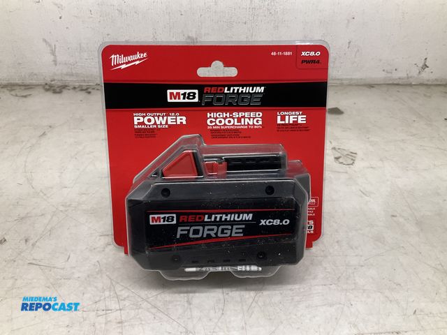 Lot 2-25864 - Milwaukee M18 red lithium forge battery