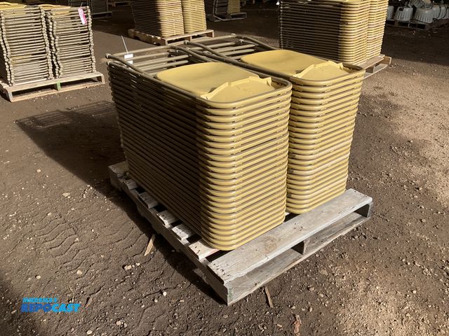 Lot 2-21848 - Approximately 50 Plastic Folding Chairs Metal Frame