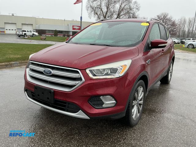 Lot 2-14302 - 2017 Ford Escape Titanium 4WD Other