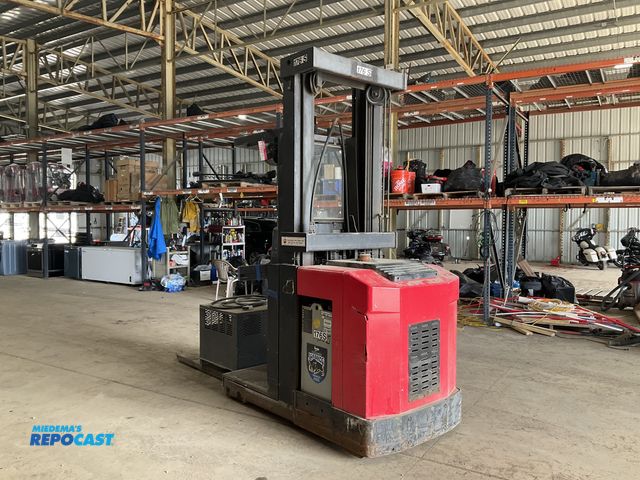 Lot 2-23950 - Raymond EASI-OPC30TT Stand Up Electric Order Picker