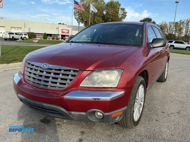 Lot 2-67222 - 2006 Chrysler Pacifica Touring Mini Van FWD