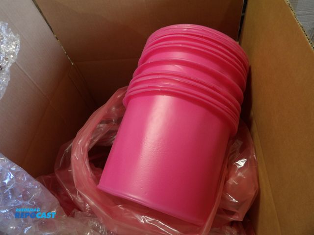 Lot 2-53021 - Lot of (120) new 2.5 gal point containers/Liners