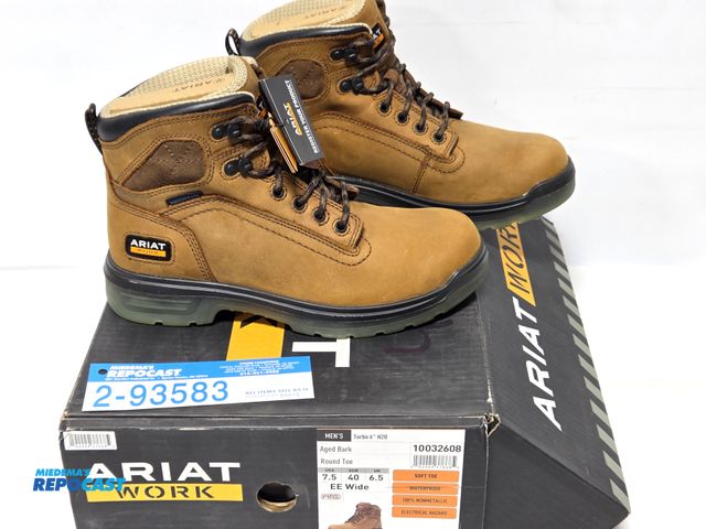 Lot 2-93583 - pair of new ARIAT boots, size men's 7.5. EE wide