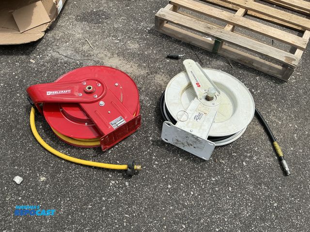Lot 2-91057 - Lot of (2) reels including a Samson reel model#1428 serial#K134 and a reel craft reel model#7850 OLP...