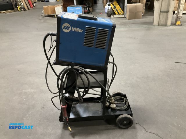 Lot 2-69163 - MILLER 130 MiG Welder on Cart