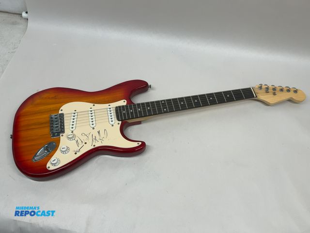 Lot 2-55316 - Autographed Electric Guitar(DOBSON)
