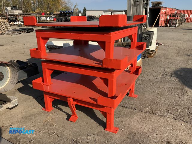 Lot 2-67892 - knight global heavy duty rotating top table