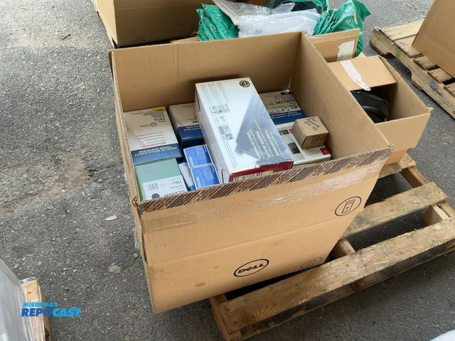 Lot 2-64188 - Box of assorted toner cartridges