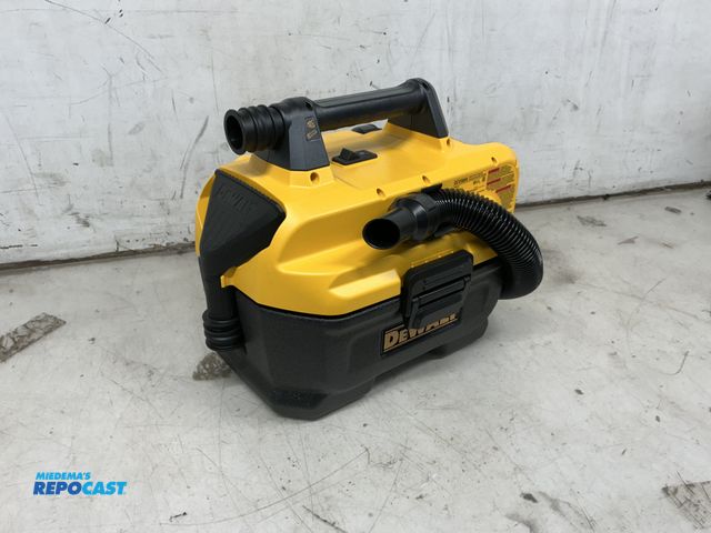 Lot 2-75505 - DeWalt heavy duty 2 gallon cordless vacuum.