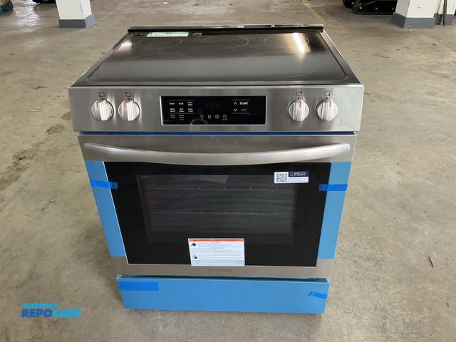 Lot 2-61530 - New Electrolux FCFE3083ASF Built-in Range