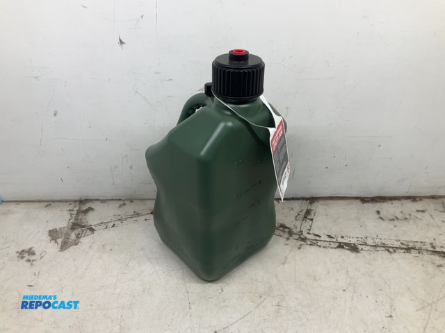 Lot 2-96364 - VP Racing 5.5 Gallon multipurpose utility jug
