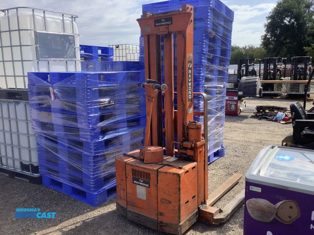 Lot 2-65780 - Raymond W2ST -48-41-124-4 Forklift