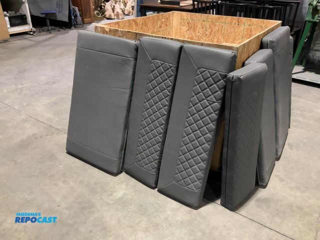 Lot 2-90748 - 7 Piece RV Dining Cushion Set