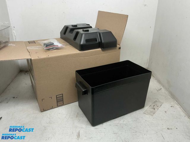 Lot 2-63188 - Camco Large Battery Box with Straps and Hardware - Group 27, 30, 31 - Inside MeasUre 7-1/4’ x 13-1/4...