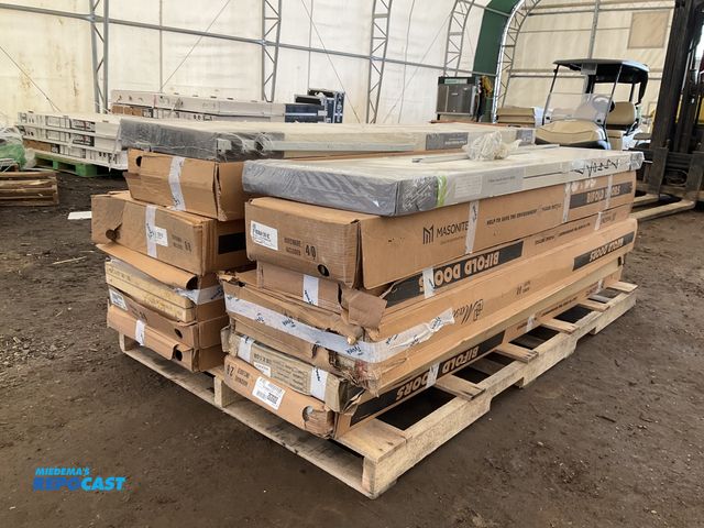 Lot 2-23947 - 11 Masonite Bifold Doors