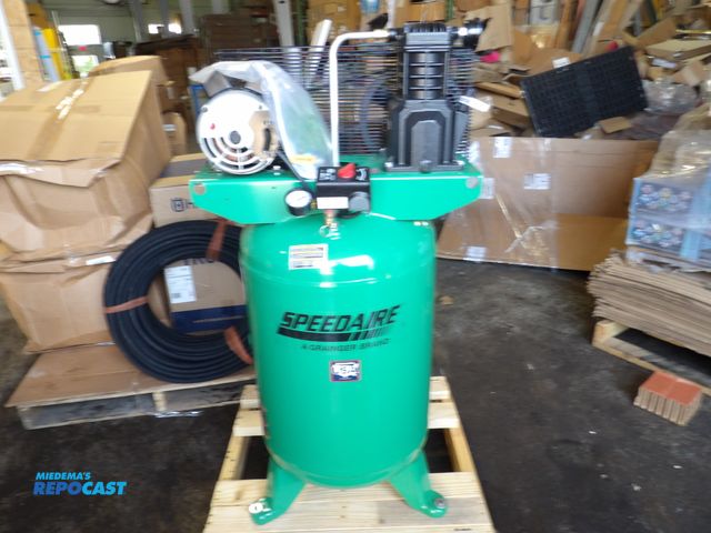 Lot 2-53938 - Speedaire; Electric air Compressor 2HP. I Stage, Vertical, 30 gallon, 4.9 Cm
135 psi, #4B233