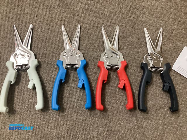 Lot 2-34395 - New Set of 4 Kuhn Rikon Kitchen Shears. Made from high-quality stainless steel with self sharpening ...
