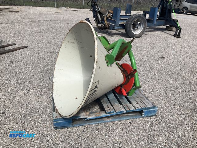 Lot 2-61264 - WindMill 710-Seed Spreader 3-Point PTO Powered
