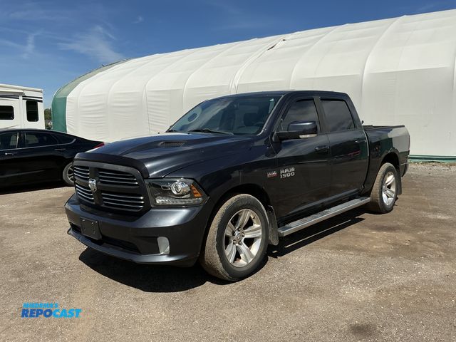 Lot 2-70583 - 2015 Ram 1500 Sport Crew Cab SWB 4WD Crew Cab Standard Box Pickup Truck 4x4