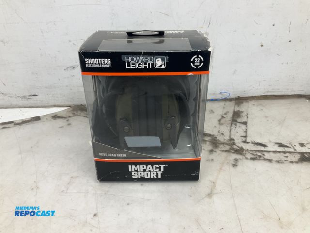 Lot 2-93996 - New Howard Leight shooters electronic earmuffs