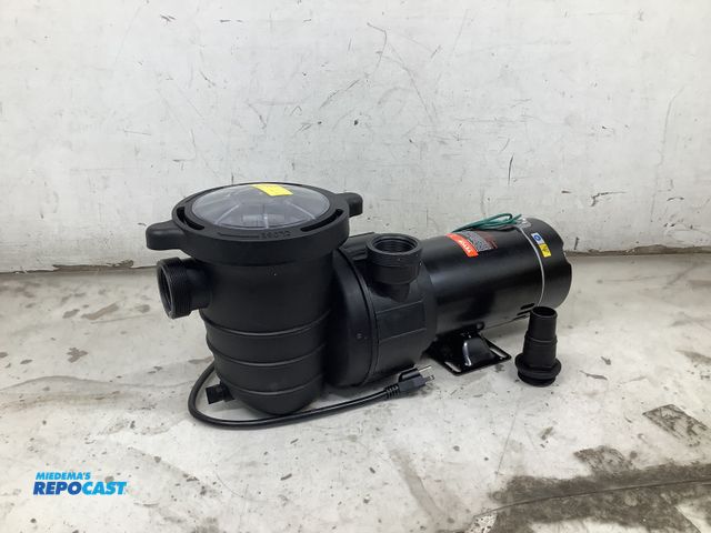 Lot 2-96080 - Vevor swimming pool pump.