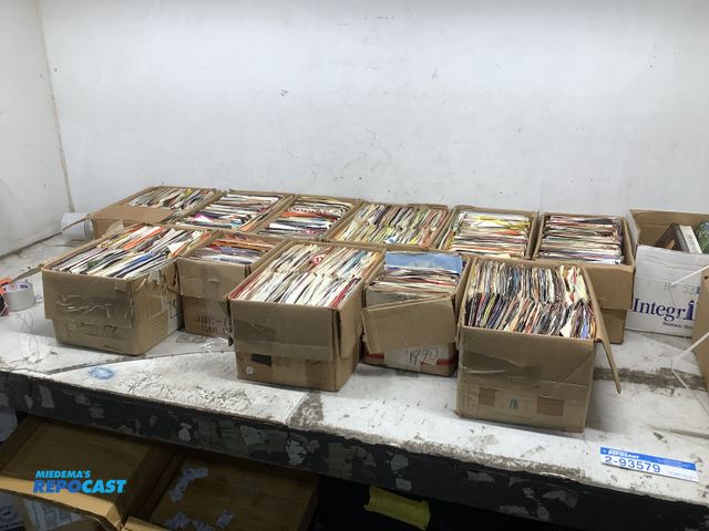 Lot 2-93579 - Large lot of rock pop and country records.