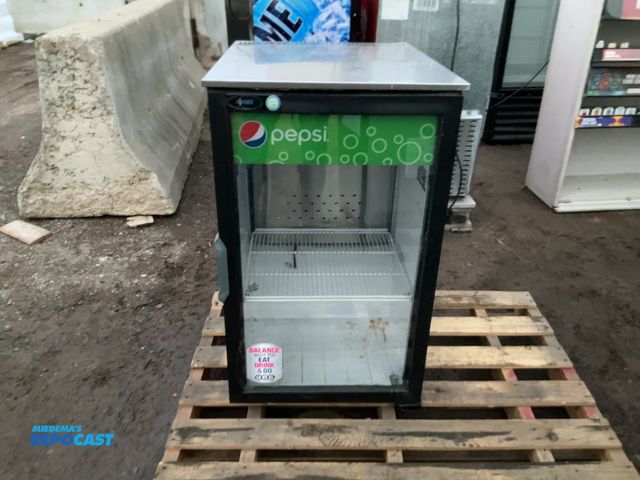 Lot 2-92245 - Free Standing QBD DC6LP-HC Mini Refrigerator