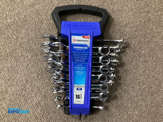 Lot 2-77682 - New New Jobsmart 16 piece Combination Wrench Set. Durable steel construction, corrosion resistant fi...