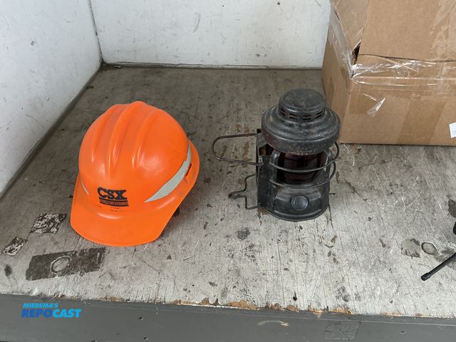 Lot 2-18242 - Construction Hard Hat, 3000-VERSALYTE and Red Tinted Lantern