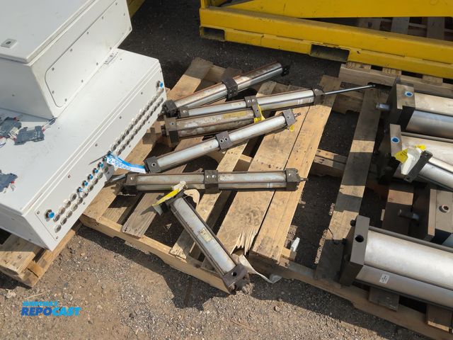 Lot 2-99058 - (6) Bimba TRD industrial hydraulic cylinders