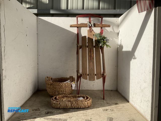 Lot 2-55530 - Home decor
