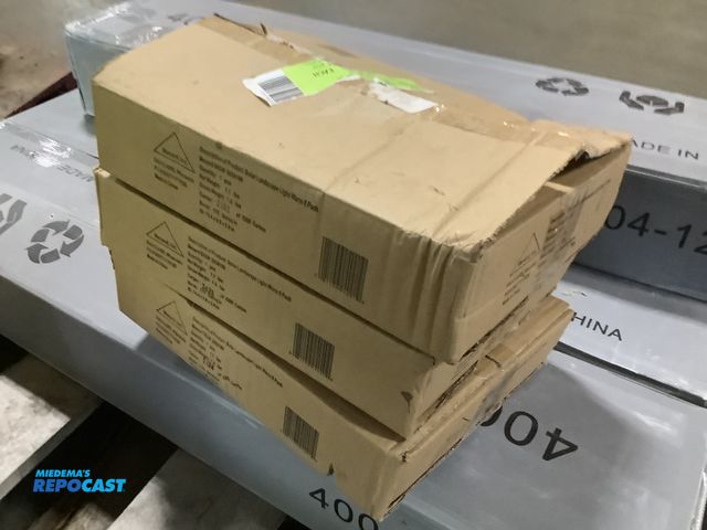 Lot 2-27709 - Menard Solar landscape light warm 3 boxes of 6