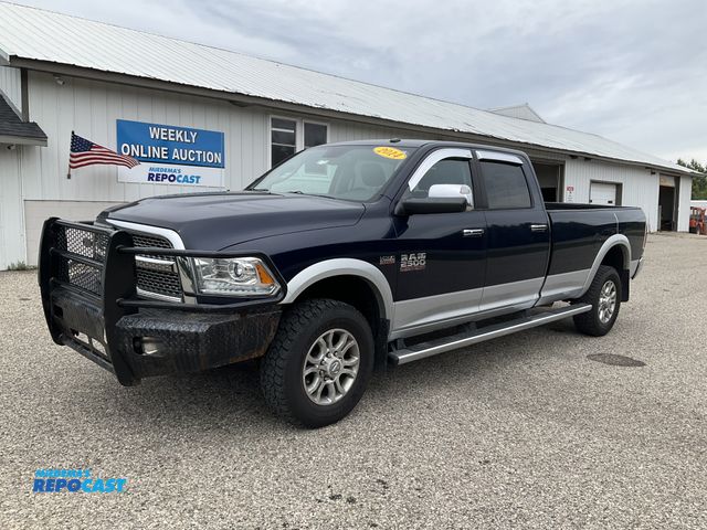Lot 2-61537 - 2014 Dodge 2500 Laramie Crew Cab Long Box Pickup Truck 4x4