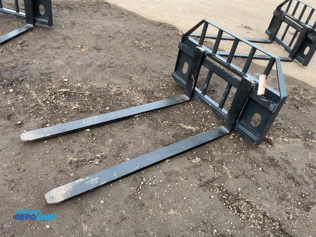 Lot 2-42368 - New JCT 60” Fork Skid Steer Attachment, Quick Attach Carriage with Two 60” Forks, Forks are 4” Wide