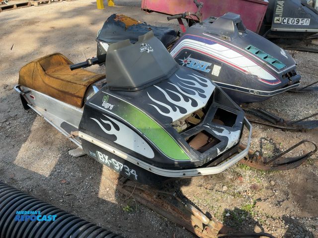 Lot 2-67746 - 1975 Arctic Cat El'Tigre Snowmobile