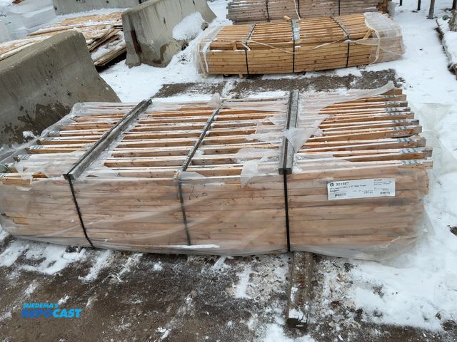 Lot 2-19270 - 97 1/4“ x 4 7/16“ by 1 1/2” bow trusses