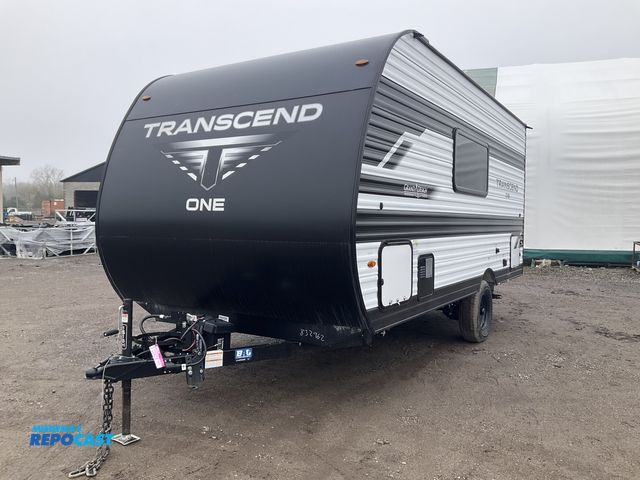 Lot 2-22929 - 2025 Grand Design Transcend One 151BH Camper Travel Trailer